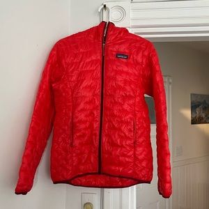 Patagonia Micro Puff Hooded Jacket in Catalan Coral (S)